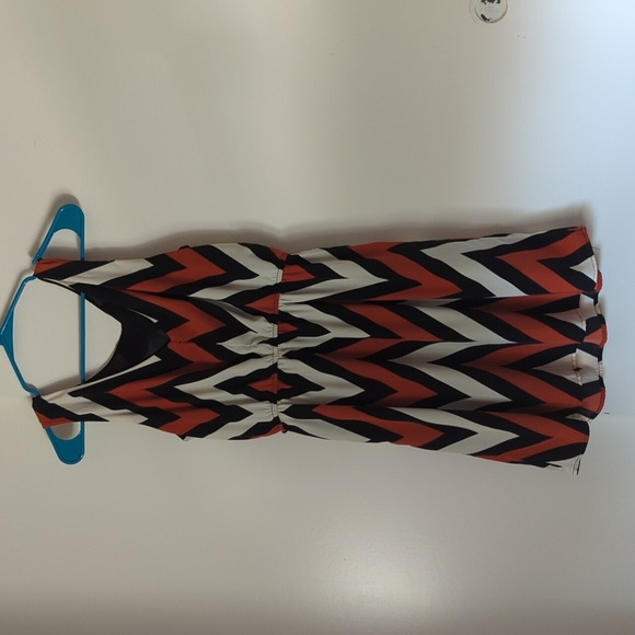 Woman's dress, multi colored. Size Large - Picture 2 of 5